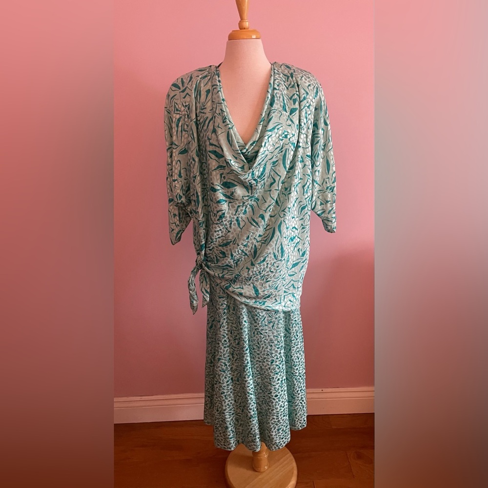 Vintage 80s Silk Seafoam Green Floral Ensemble